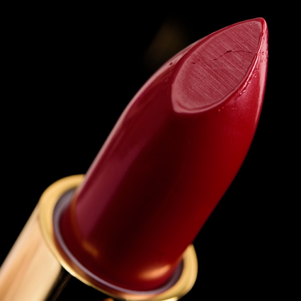 Coloured Raine "Affluence" lipstick